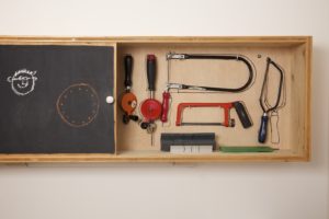 Werkzeugkasten in der Werkstatt für Holzbearbeitung